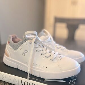 OnCloud- On Running-“Roger” White/Gray/Pink-Worn 1X-Women’s 7.5M- EUC